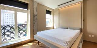 Red Oak at 83 Hanover Street Gallery 59