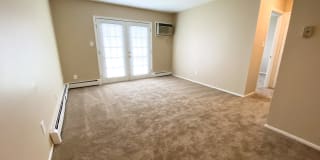 Evergreen Village Apartments & Townhomes Gallery 21