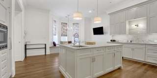 103 East Chestnut Street Gallery 28