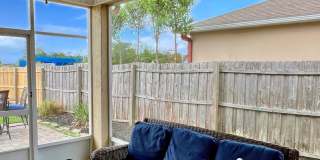 5 bedroom home with fenced in yard!!! Gallery 39