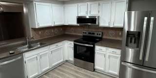 520 ELLROSE Court Gallery 5