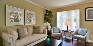 Crooked Oak Gallery 17