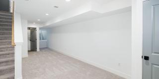 1532 CATHARINE Street Gallery 11