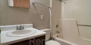 910 E Railroad Gallery 13
