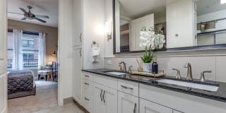 The Ivy Park Place Gallery 18