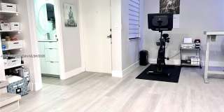 20200 W Country Club Dr Gallery 4
