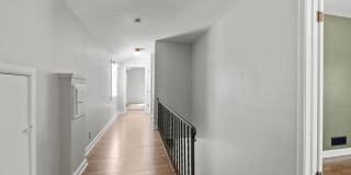 Beautiful Arlington Home South of Lane Gallery 23