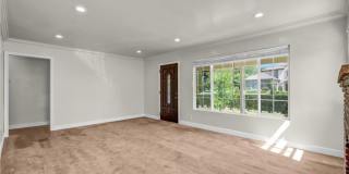 712 W Longden Gallery 11
