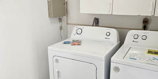 2/2.5 Townhome Mile Run Gallery 36