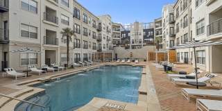 5 Mockingbird Gallery 37