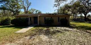 Spacious 3-Bed, 2-Bath Home with Private Yard in NW Gainesville Gallery 1