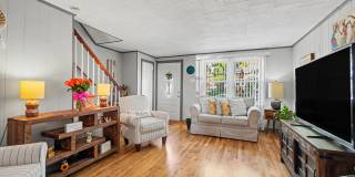 2461 Adrian Street Gallery 3