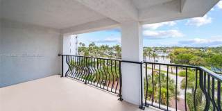 5415 Collins Ave Gallery 22