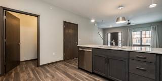 Spacious Townhome In The Kingston Neighborhood Gallery 10