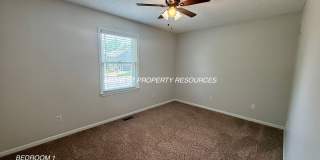 Spacious 3 Bed, 2.5 Bath Home with Finished Basement & Fenced Yard. Gallery 8