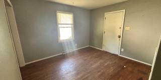 Charming 3 bed 1 bath with garage in quiet neighborhood! Gallery 7