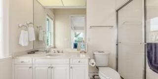 901 SE Riverside Drive Gallery 43