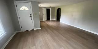 SPACIOUS 3 bed/2 bath with fenced yard and large deck! Gallery 18