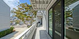 Remodeled, Bright & Airy End Unit Condo Overlooking Randall Preserve w/ Grand Entry Foyer, Open & Bright 2-Tiered Living Space, 3 Balconies & Oversized 2-Car Garage + Multi-Car Driveway in Newport Crest Community! Gallery 7