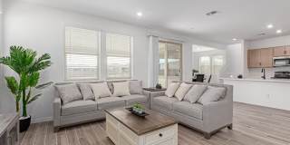 21283 W EDGEMONT Avenue Gallery 6
