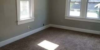 601 E University, Bloomington Gallery 8