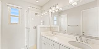 Your Next Home Awaits – Beautiful 3-Bedroom Irvine Townhome Gallery 29