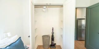 901 Edenton Gallery 124