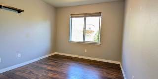 Spacious 2700+ sq.ft House in Logan Park neighborhood Gallery 22