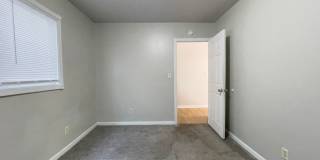 PRELEASING for AUGUST! Close to Campus Gallery 21