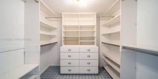 5415 Collins Ave Gallery 18