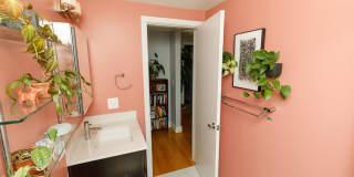 CoHi - Spacious One Bed Condo Gallery 10