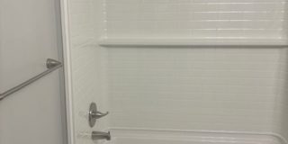Newly Renovated 1 Bedroom / 1 Bath Apartment Gallery 3