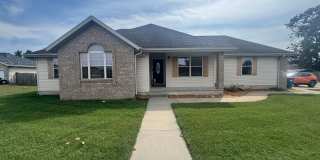 3 Bedroom Home Strafford, Missouri Gallery 1