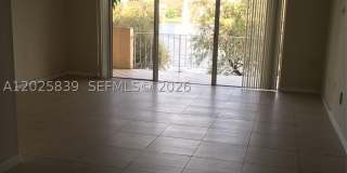 9351 FONTAINEBLEAU BL Gallery 3