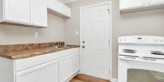 Welcome to your charming new home in the heart of Charlotte! Gallery 14
