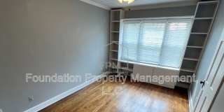 252 East Edwin Circle Gallery 15