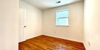 1800-8 RIDGE Avenue Gallery 17