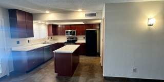 Stunning & Spacious 2 BR / 2.5 BA Townhome – Move-In Ready! Gallery 14
