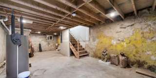 1119 THOMAS Street Gallery 16