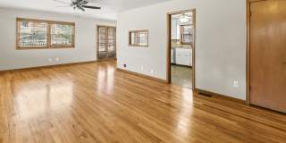 5518 Woolworth Avenue Gallery 13