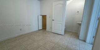 720 NE 4th Ct Gallery 9