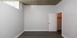 400 W Peachtree Street Gallery 9