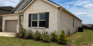 Beautiful 3 Bedroom Home in Grand Hollow with Resort-Style Amenities! Gallery 1