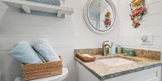 6082 SE Landing Way Gallery 24