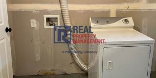 4 bedroom 2 bath - 1 Car Detached Garage - Small dog negotiable Gallery 26
