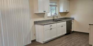 Beautiful Remodeled Home. Gallery 7