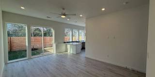 Room in 2 Bedroom Home at Riverside Farms Rd Gallery 5