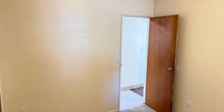 Updated 3-bedroom, 1 bath triplex in Springfield! Gallery 22
