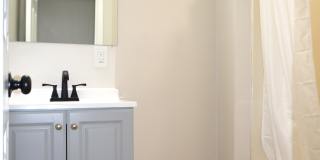 712 Lennox Str - 2 Gallery 6