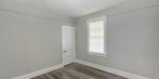 1009 East 33rd Street Gallery 10